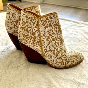 Very Volatile Lace Ankle Boots